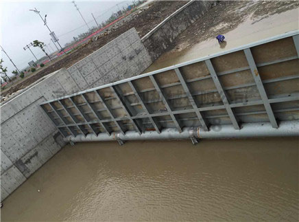 底横轴旋转钢闸门