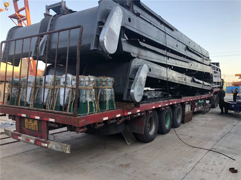 回转式格栅清污机装车发货